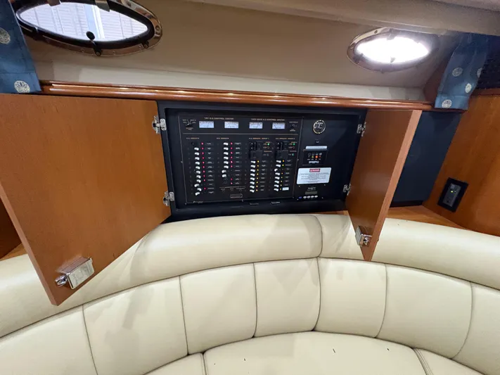 White Lightning Yacht Photos Pics 