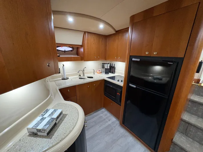 White Lightning Yacht Photos Pics 