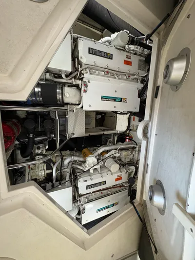 White Lightning Yacht Photos Pics 