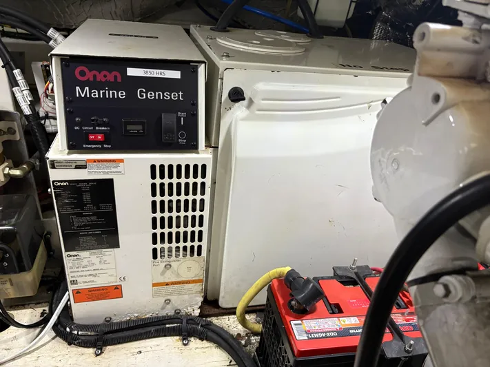 White Lightning Yacht Photos Pics 