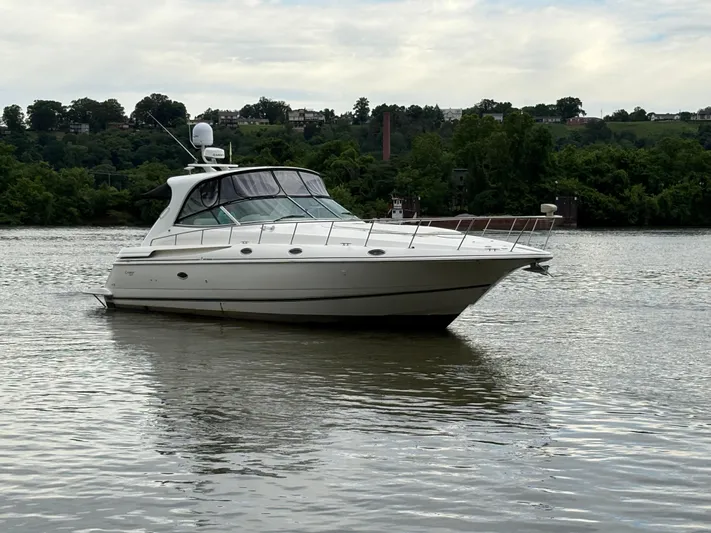 White Lightning Yacht Photos Pics 