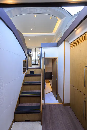 Bella Donna Yacht Photos Pics 