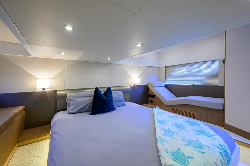 Bella Donna Yacht Photos Pics 