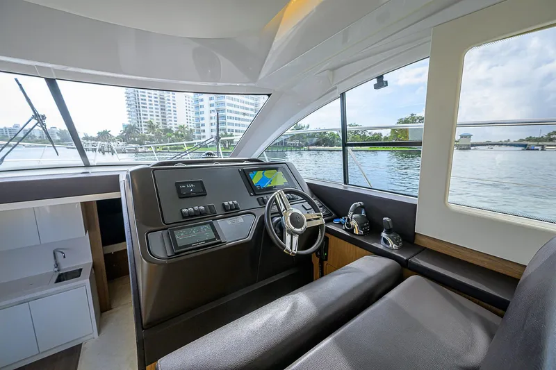 Bella Donna Yacht Photos Pics 