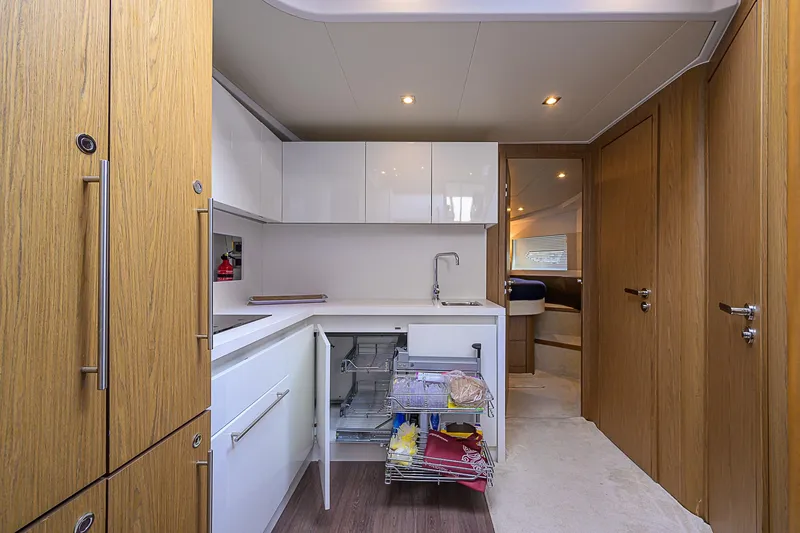 Bella Donna Yacht Photos Pics 