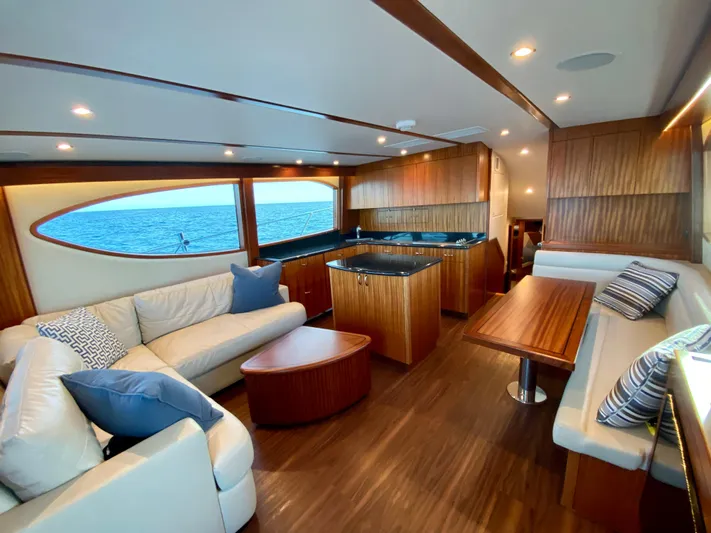 Querencia Yacht Photos Pics 