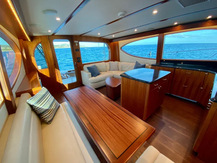 Querencia Yacht Photos Pics 