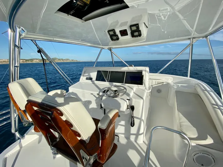 Querencia Yacht Photos Pics 