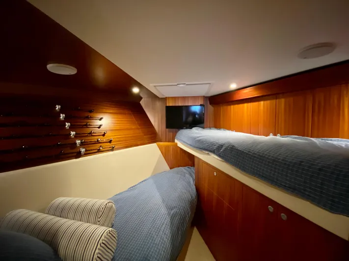 Querencia Yacht Photos Pics 