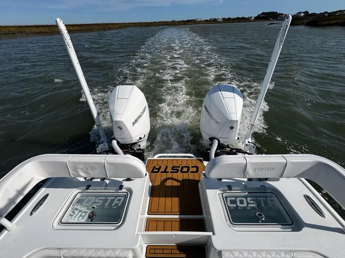 Whit's End Yacht Photos Pics 26 Costa Custom Whit's End- Livewell & Engines