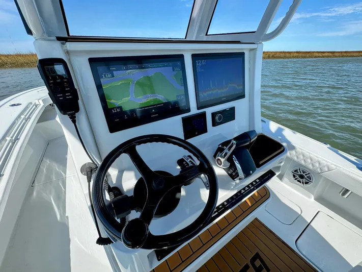 Whit's End Yacht Photos Pics 26 Costa Custom Whit's End-Helm