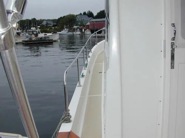 Coaster Yacht Photos Pics Safe Side Decks