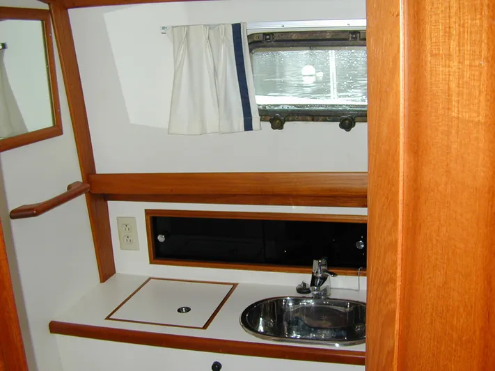 Coaster Yacht Photos Pics Electric Head With S/S Sink