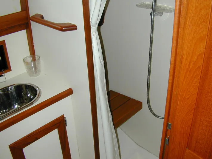 Coaster Yacht Photos Pics Head With Stall Shower