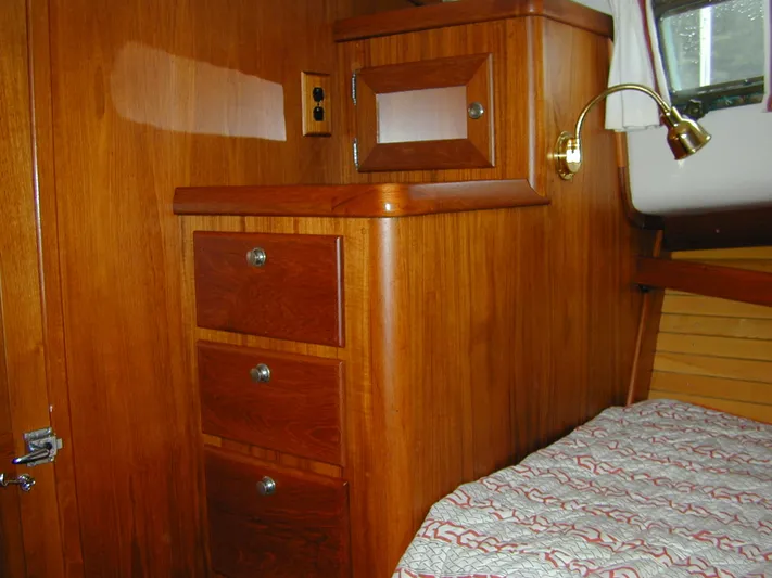 Coaster Yacht Photos Pics Port Drawers in Vee Berth