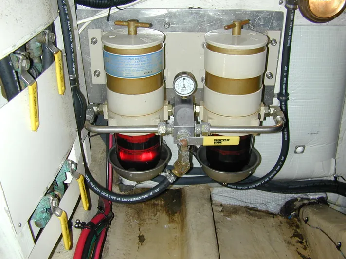 Coaster Yacht Photos Pics Dual Racors With Vacuum Gauge