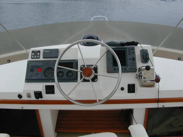 Coaster Yacht Photos Pics Flybridge Helm
