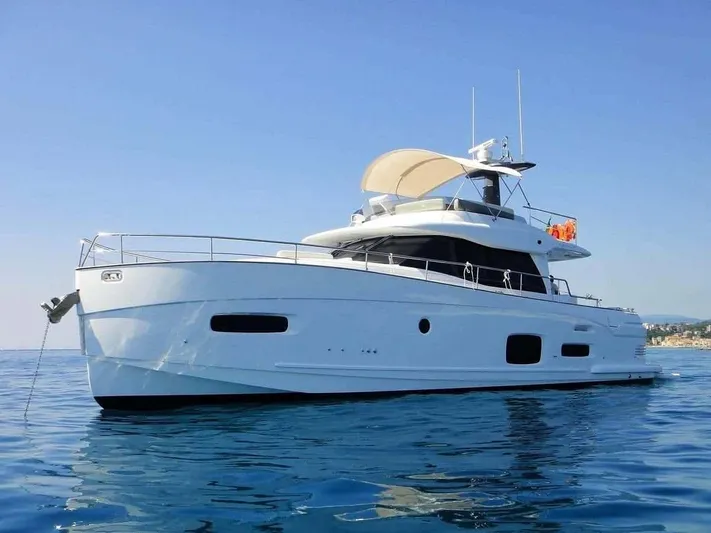 Obsession Yacht Photos Pics 