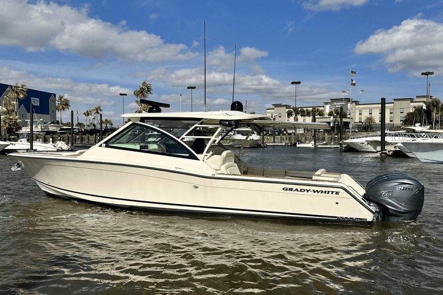 2019 Grady-White Freedom 375