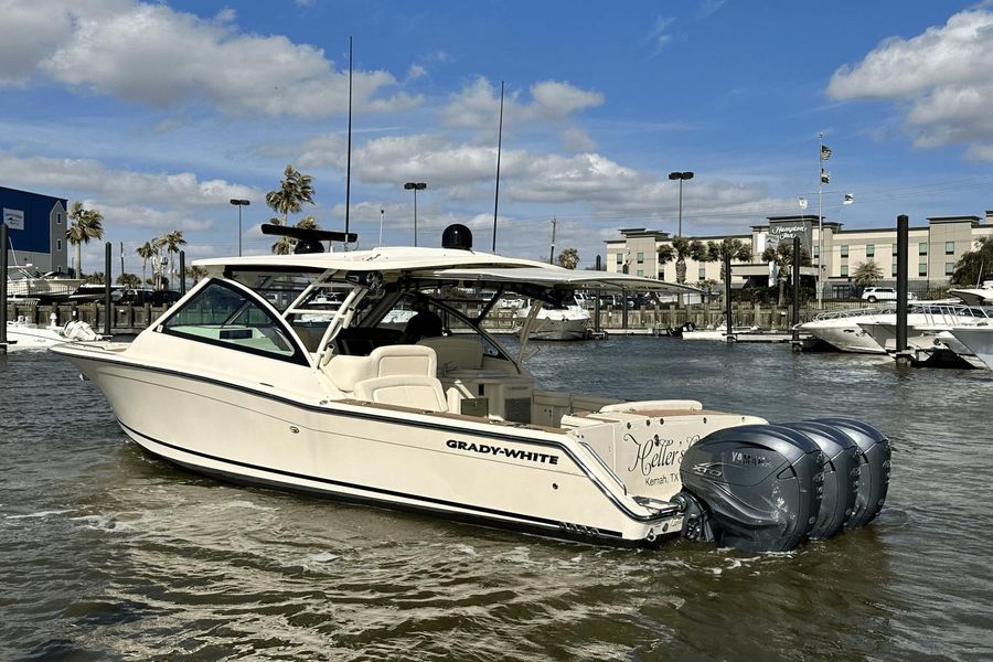 2019 Grady-White Freedom 375