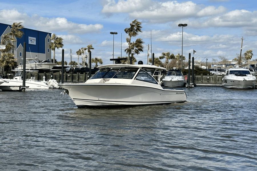 2019 Grady-White Freedom 375
