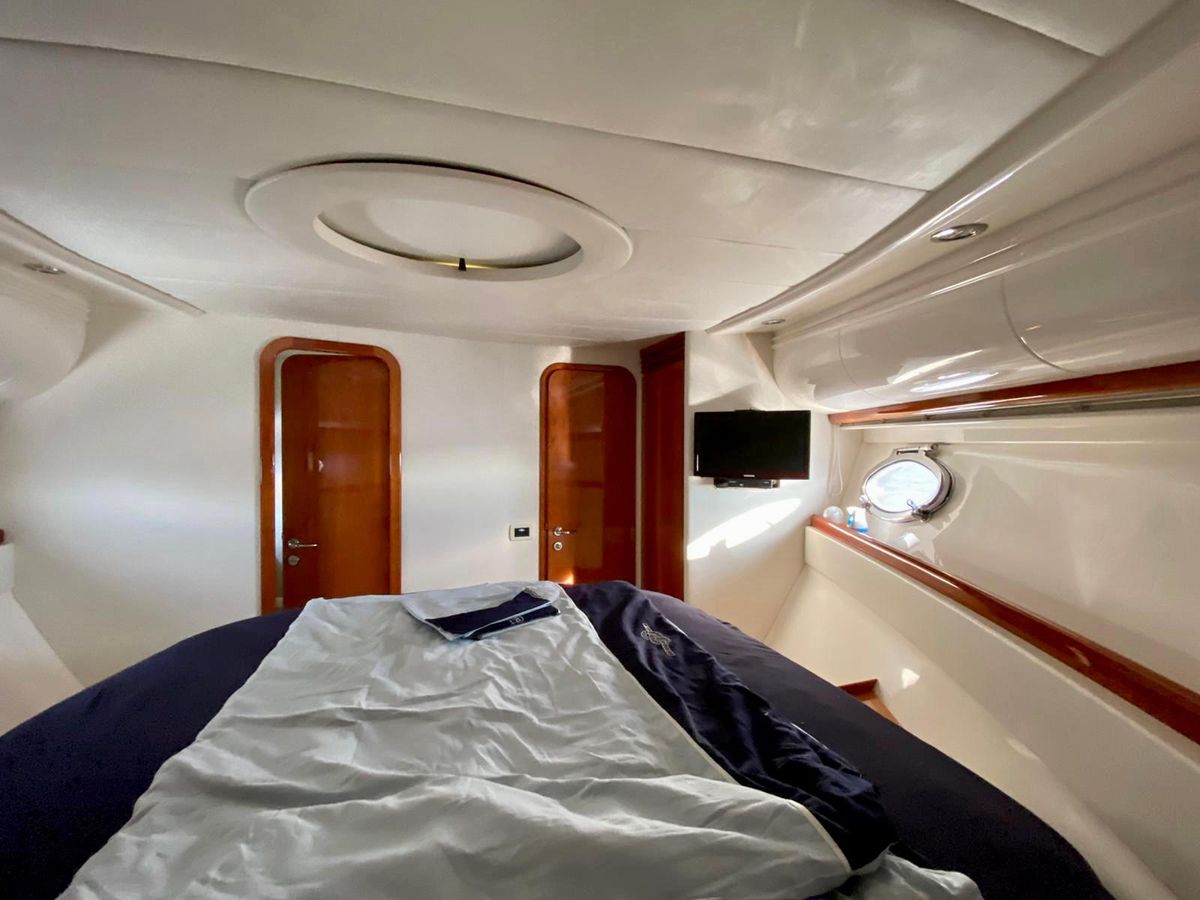 2008 Pershing 46 