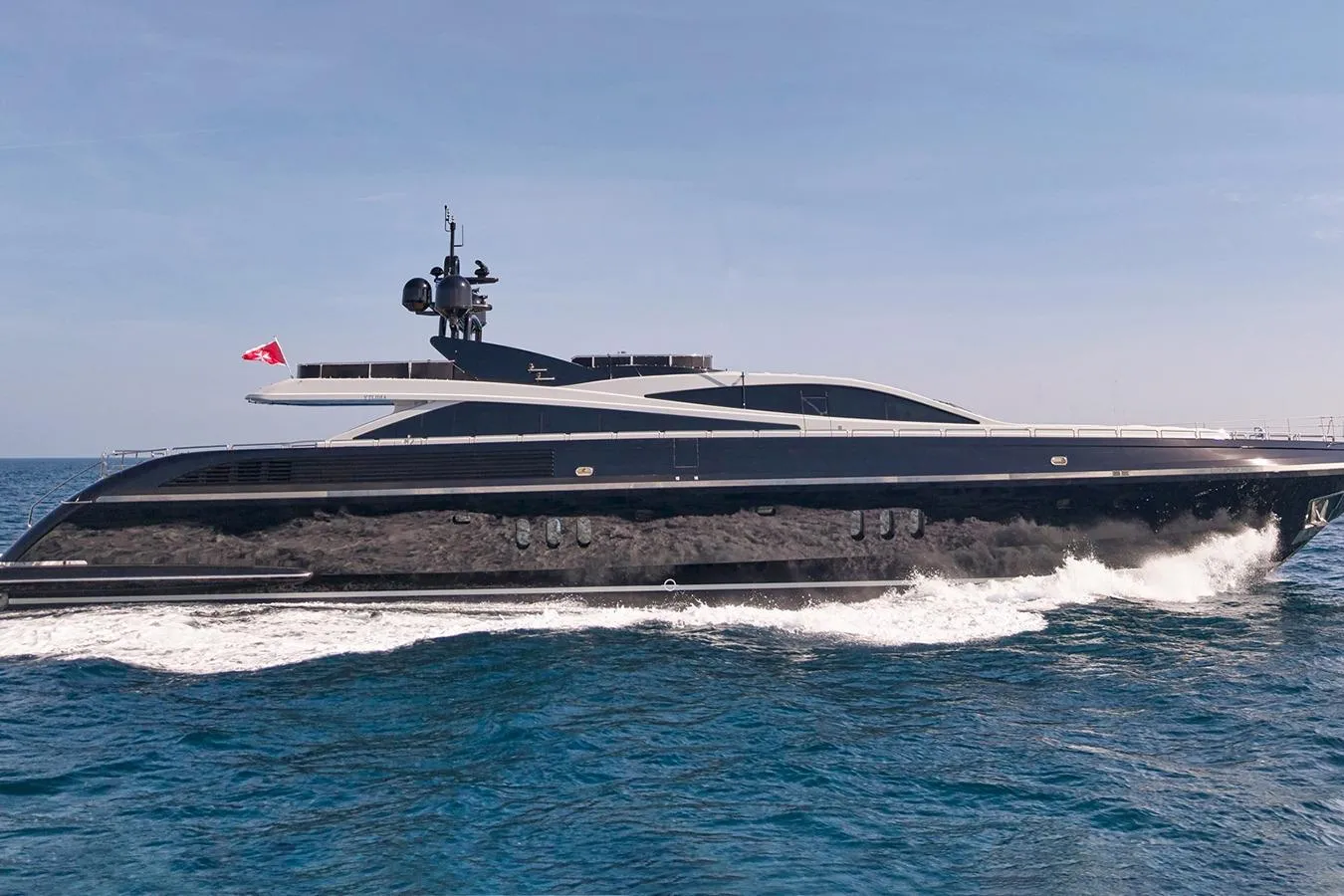 Luxurious 2007 Codecasa 41 S yacht cruising on open sea.