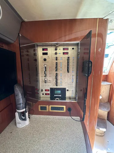 Zuri Yacht Photos Pics 