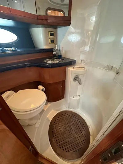 Zuri Yacht Photos Pics 