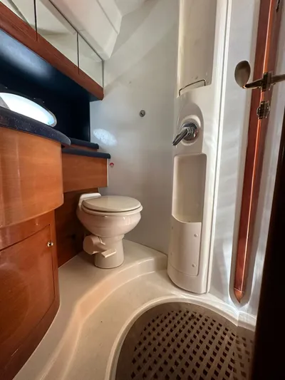 Zuri Yacht Photos Pics 