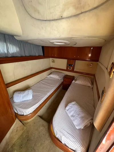 Zuri Yacht Photos Pics 