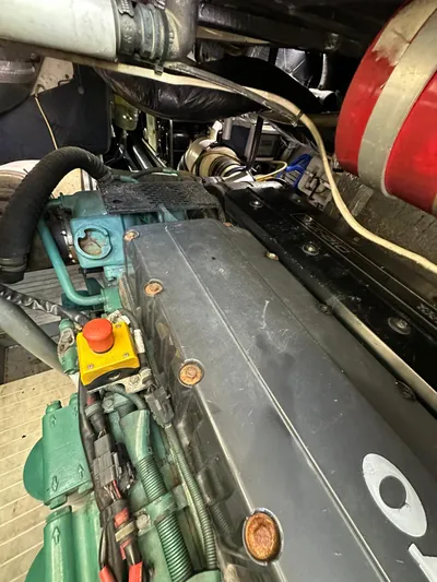 Zuri Yacht Photos Pics 