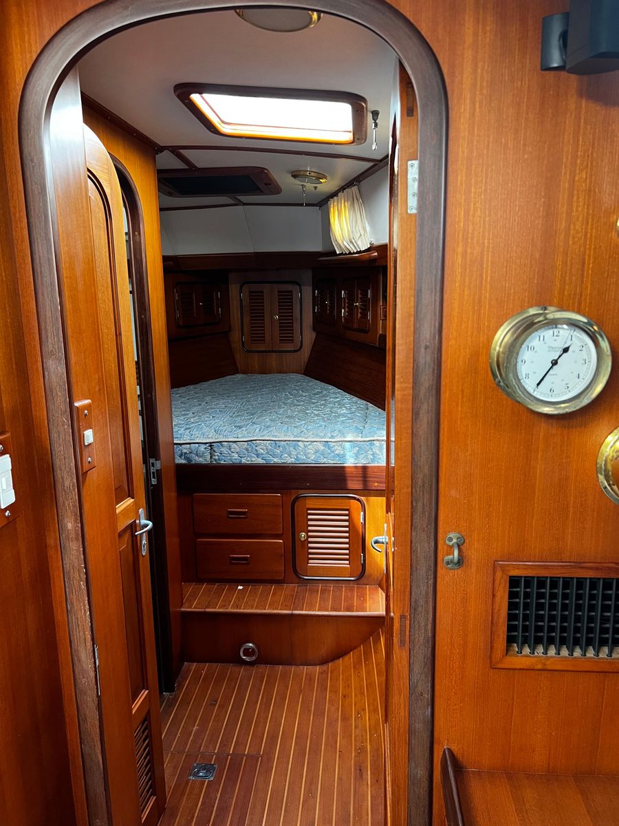 2000 Passport 47 