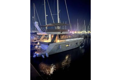 Yacht