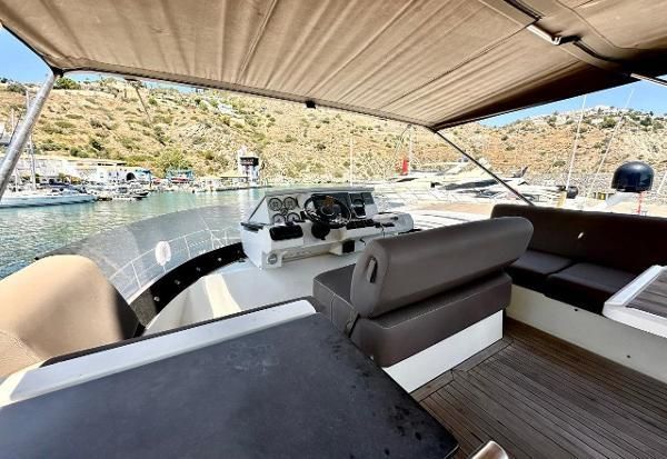 2011 Sealine 45 