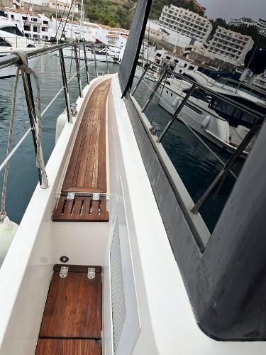 2011 Sealine 45 