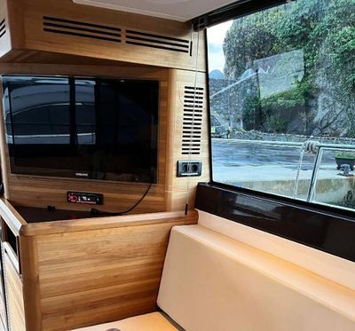 Yacht