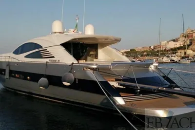 2005 Pershing 76