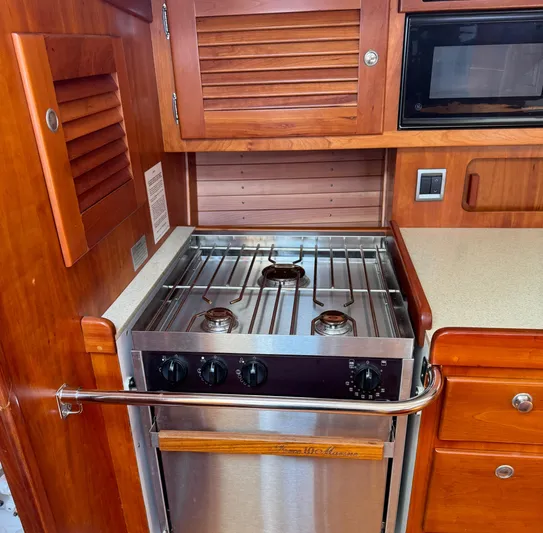 Shadow Yacht Photos Pics 