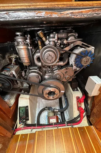 Shadow Yacht Photos Pics 