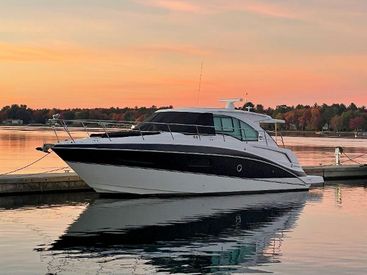 2016 41' Cruisers Yachts-41 Cantius Newington, NH, US