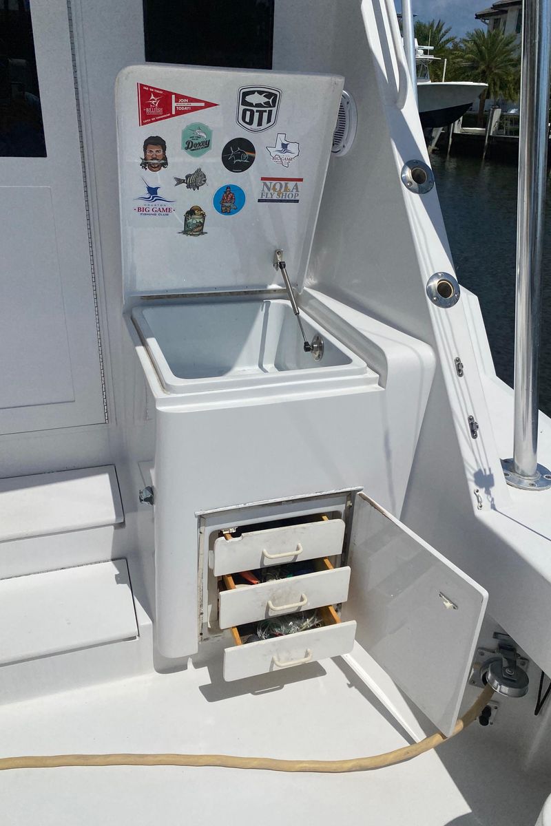 2001 Hatteras 55 