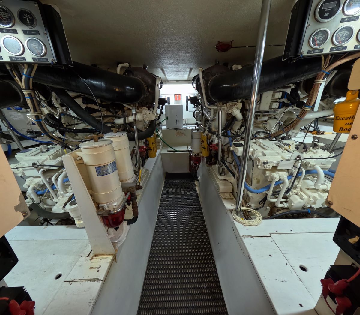 2001 Hatteras 55 