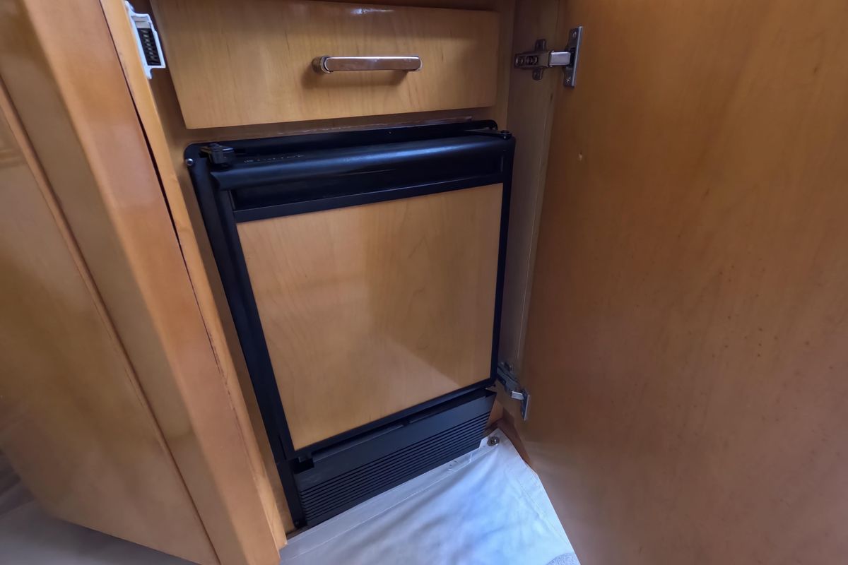 2001 Hatteras 55 