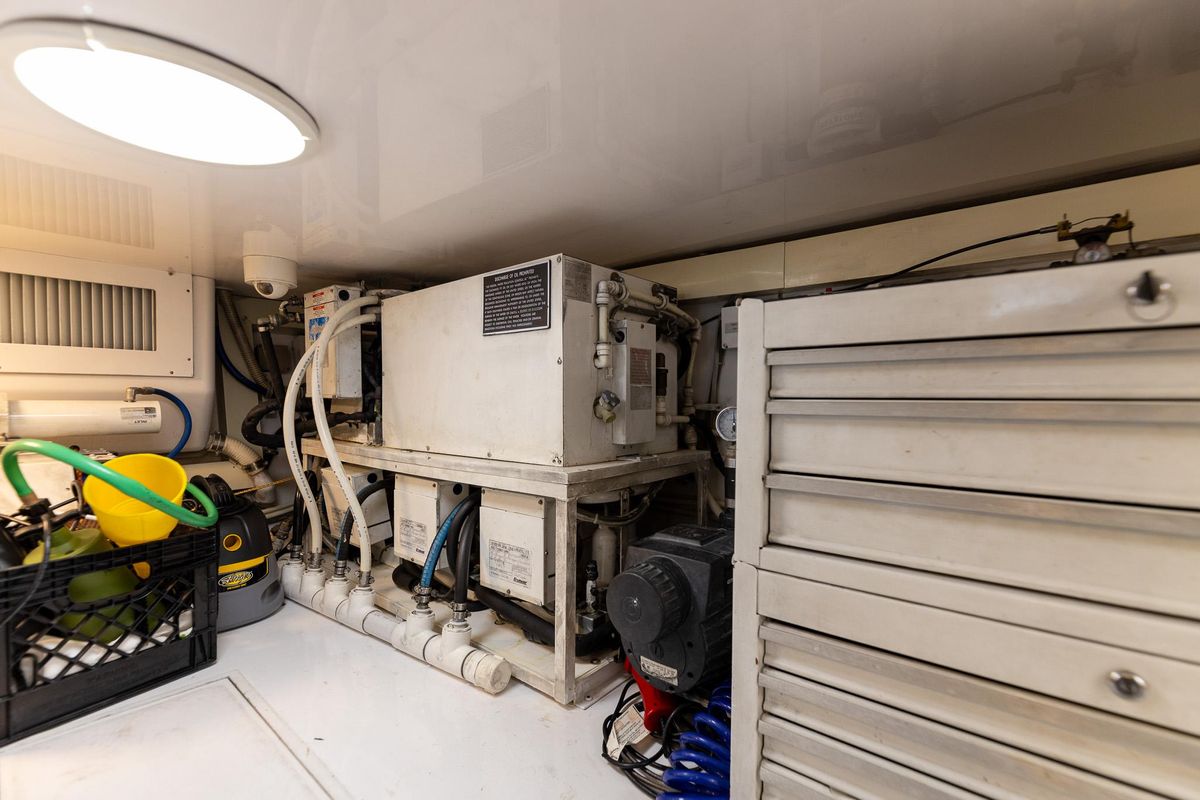 2008 Viking 54 