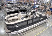 2023 Barletta Lusso 23UC Tri-Toon