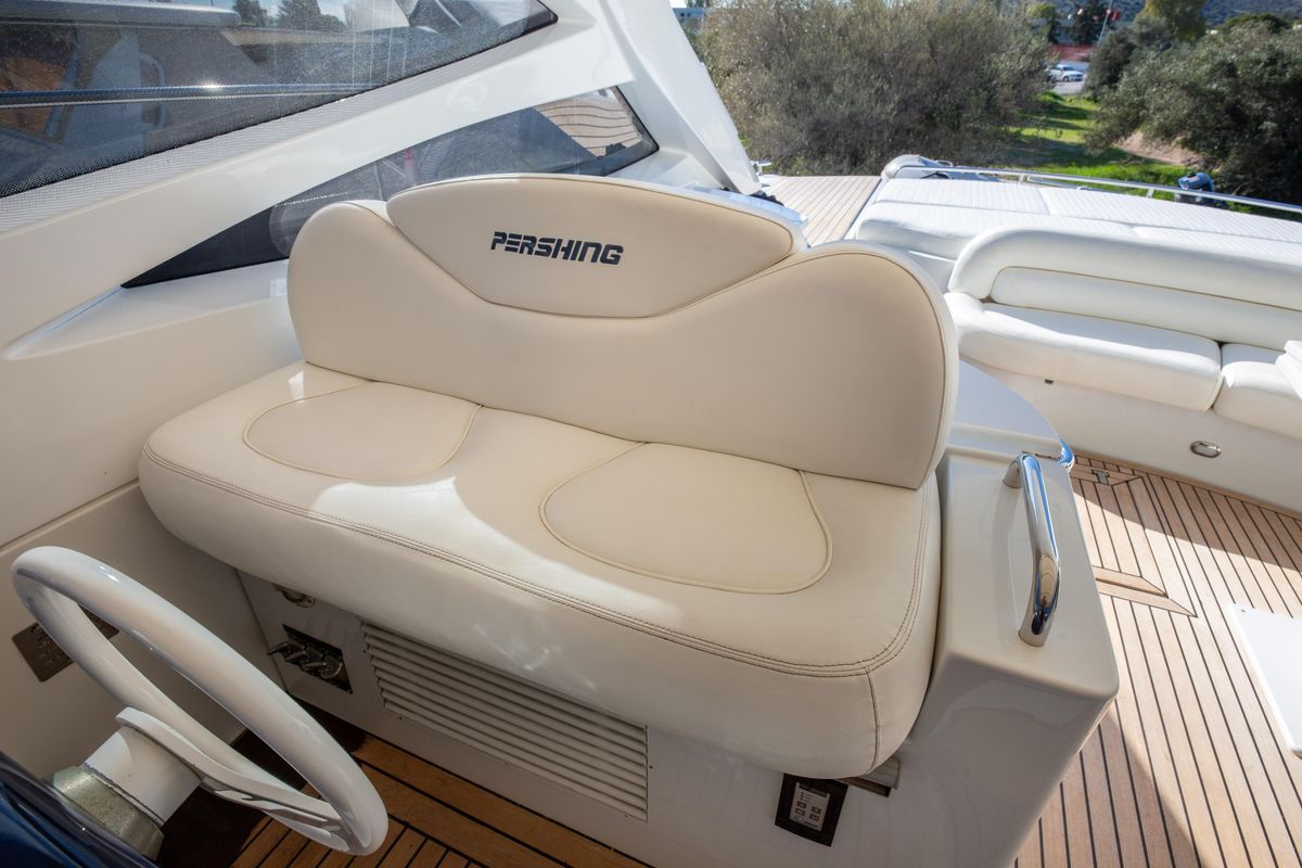 2002 Pershing 54 