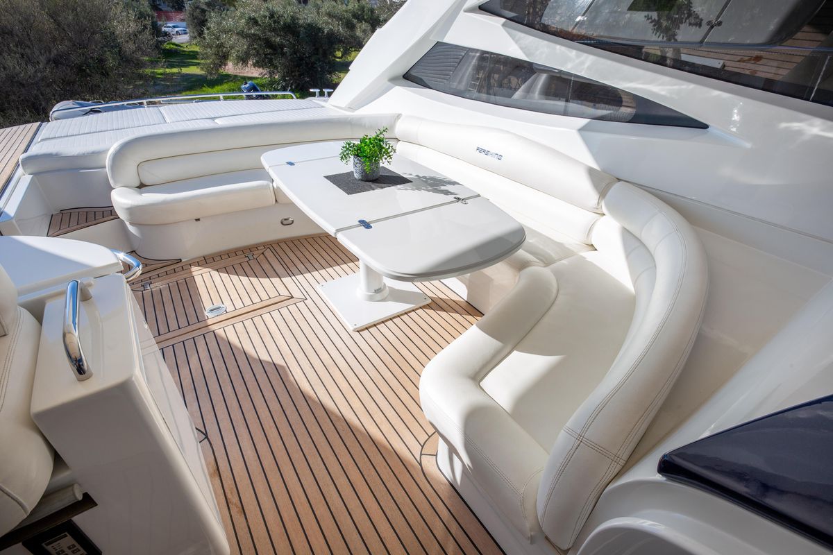 2002 Pershing 54 