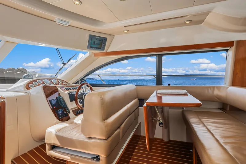 Adventurus Yacht Photos Pics Lower Helm