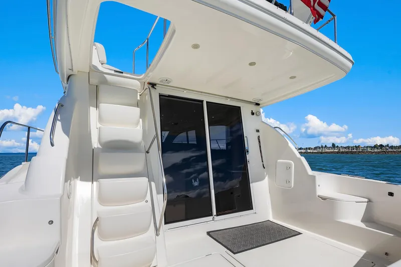 Adventurus Yacht Photos Pics Aft Deck